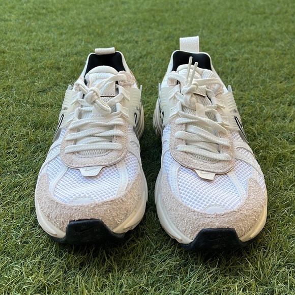 Nike V2K Run - Picture 2 of 5